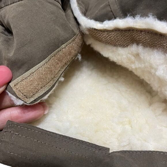 Emanuel’s Bianche DogRich Siberian Hooded Coat 18” - Picture 3 of 10